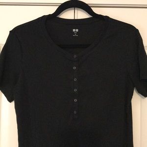 Uniqlo supima cotton tee